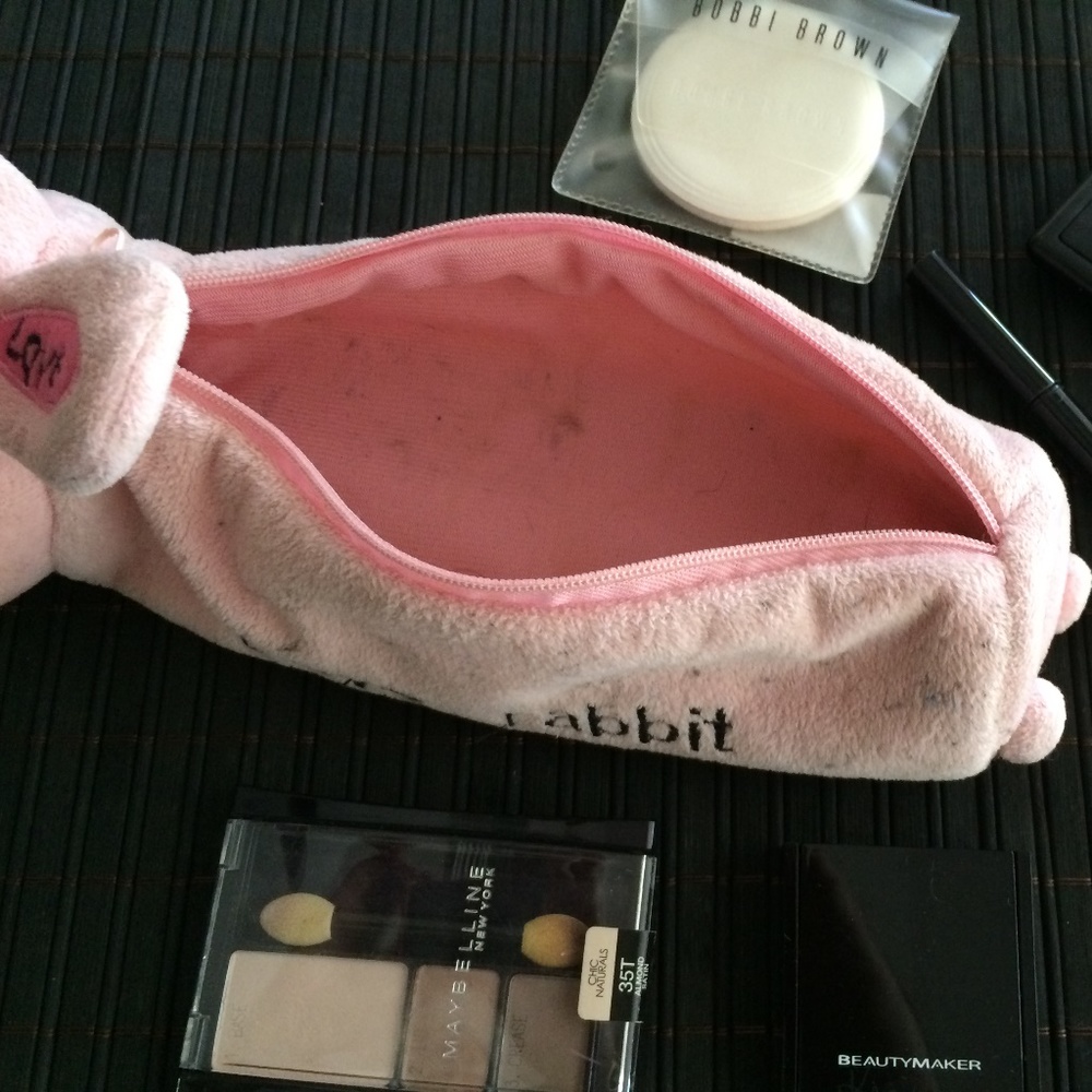 WOMEN'S MAKE-UP HOLDER-LOVE RABBIT